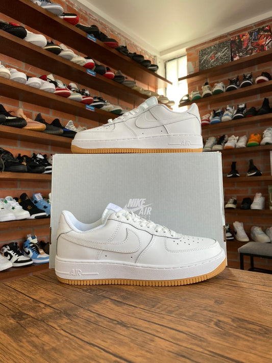 Air Force One Blanco Con Cafe