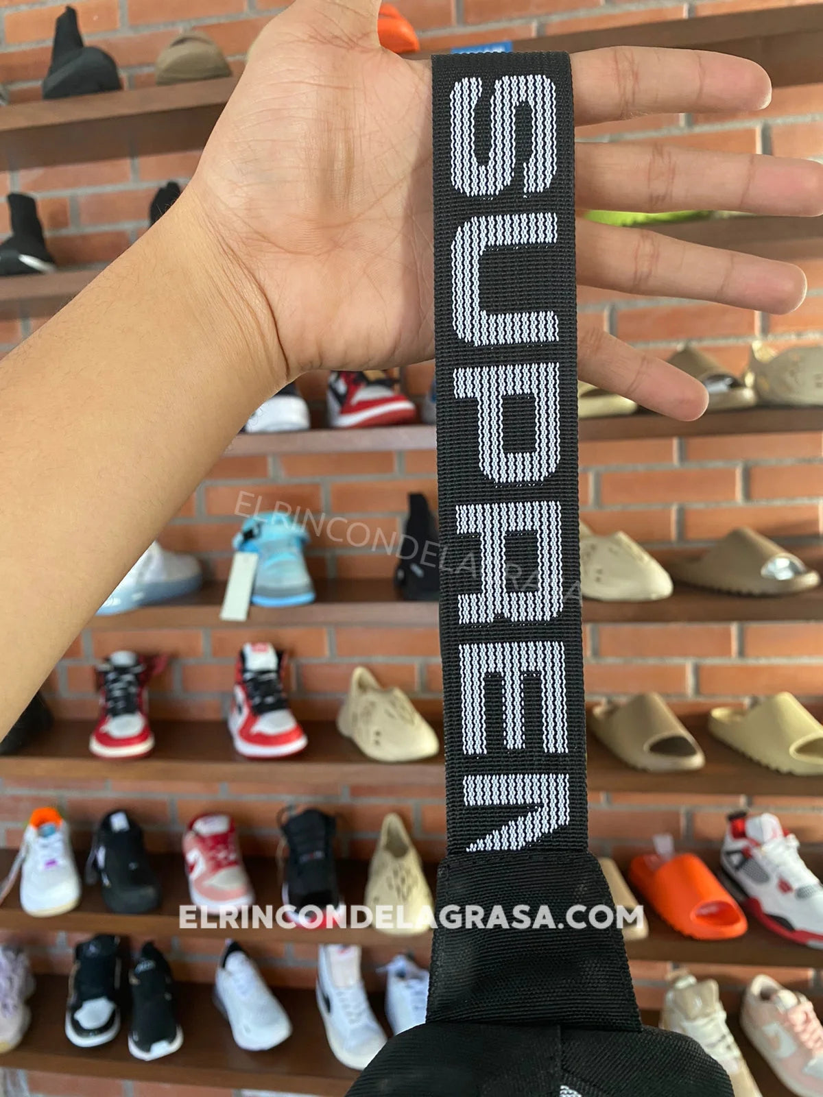 Cangurera Supreme Black