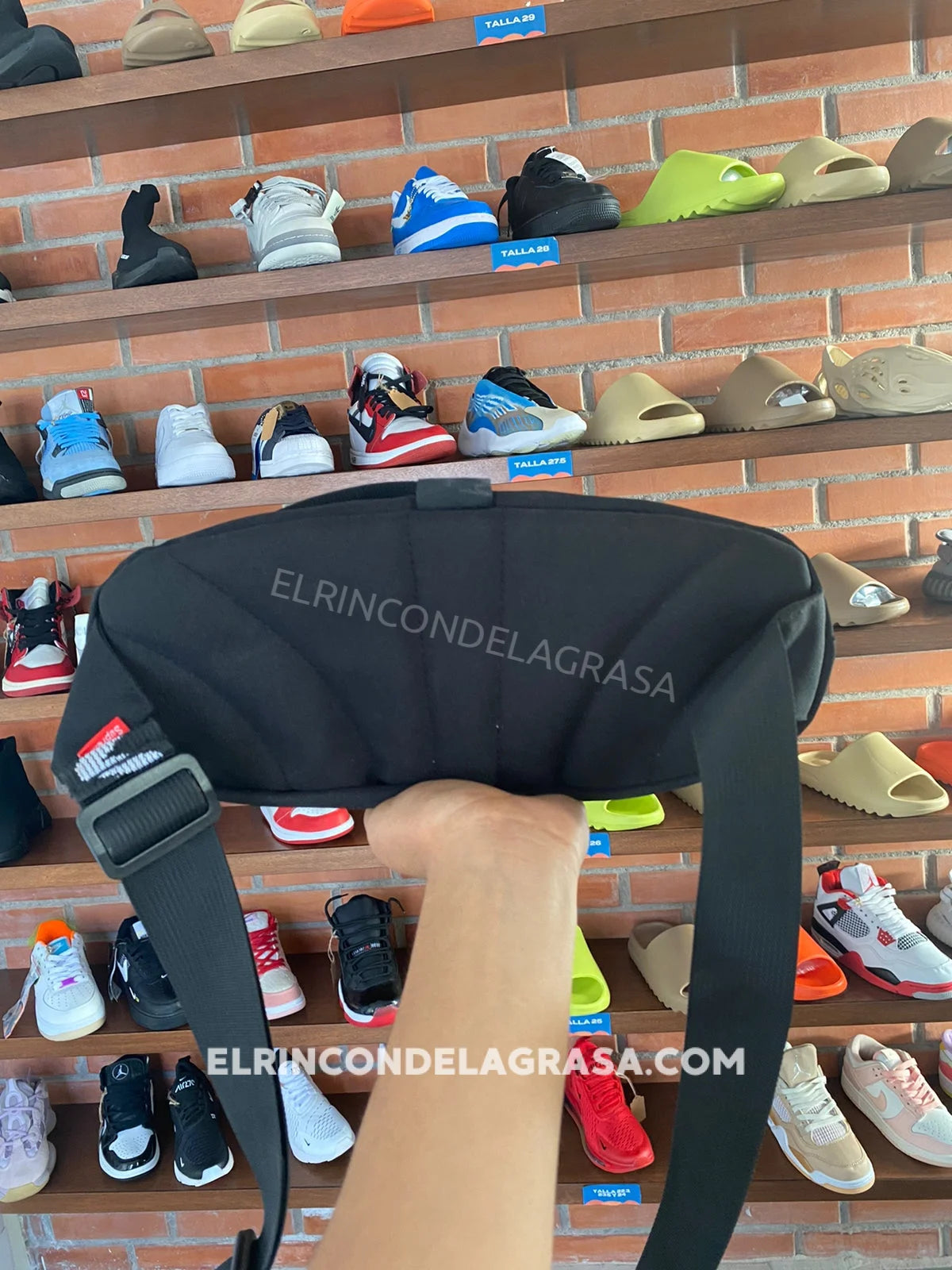 Cangurera Supreme Black