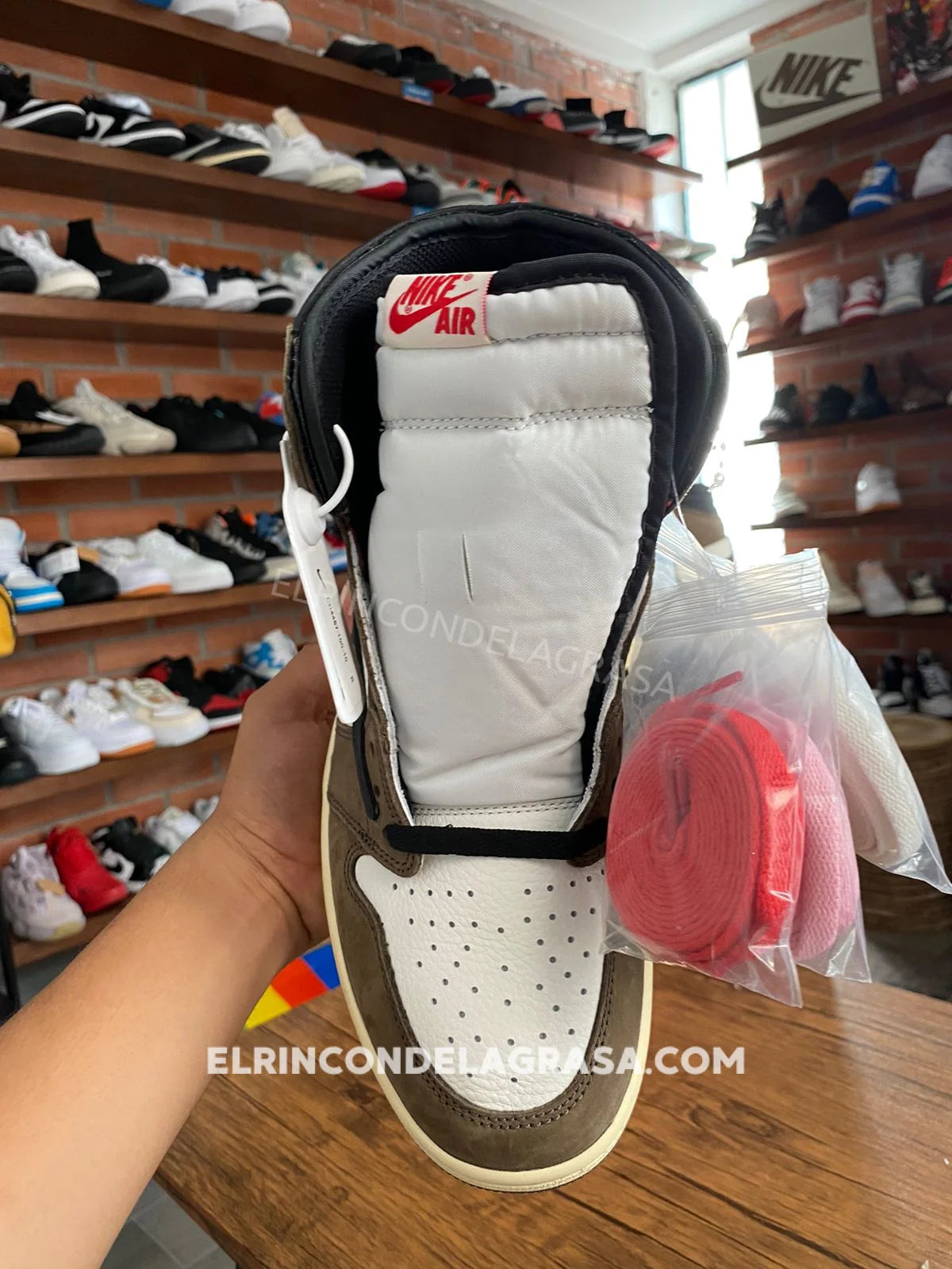 Jordan 1 High Cactus Jack Mocka Sneakers