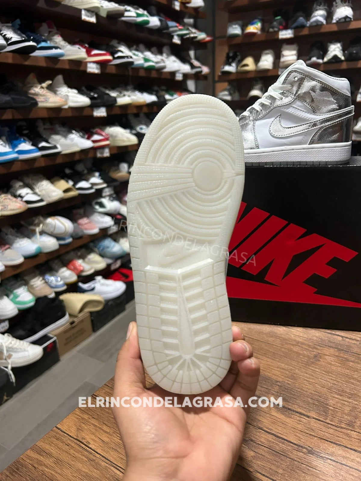 Jordan 1 Silver Sneakers