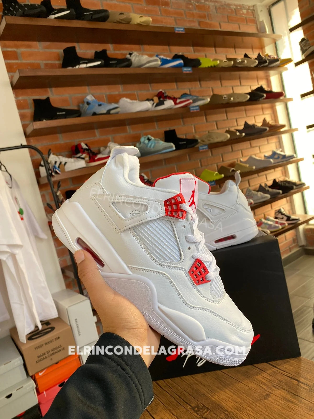 Jordan 4 Metallic Red Sneakers