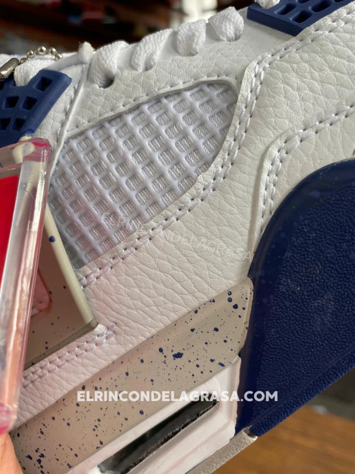 Jordan 4 Midnight Navy Sneakers