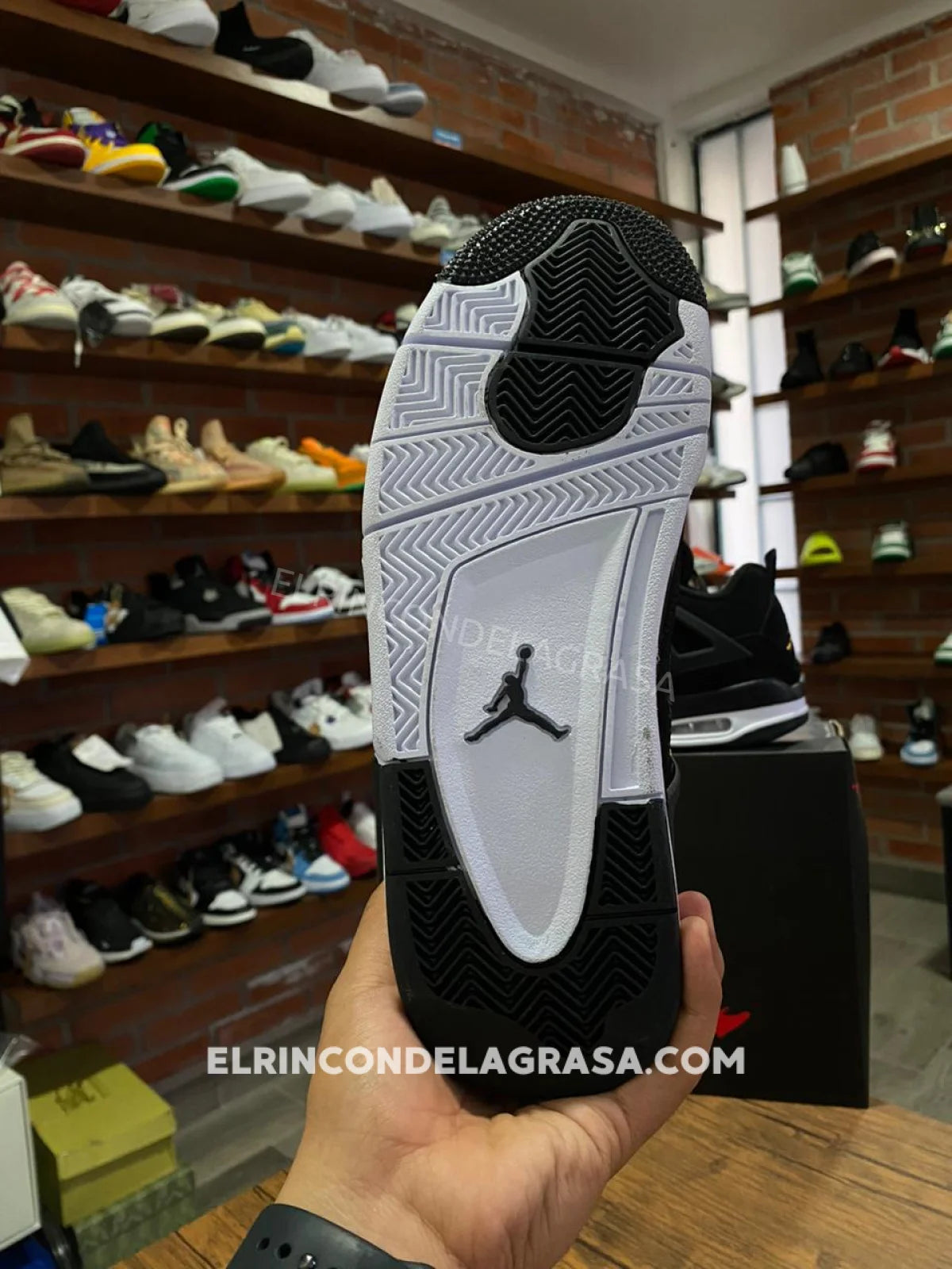 Jordan 4 Royalty Sneakers