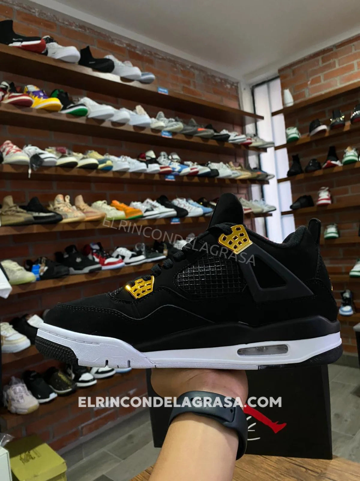Jordan 4 Royalty Sneakers