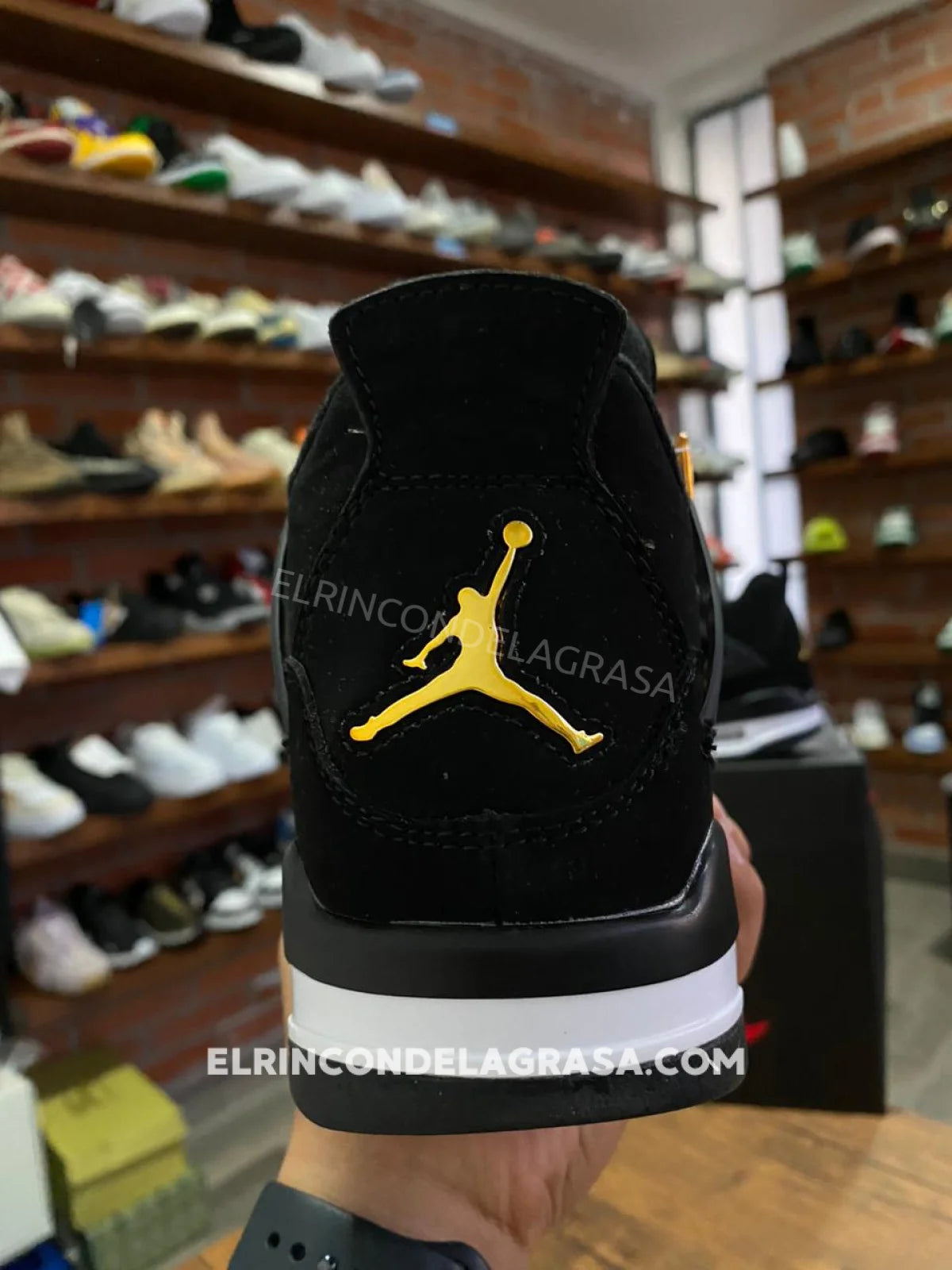 Jordan 4 Royalty Sneakers