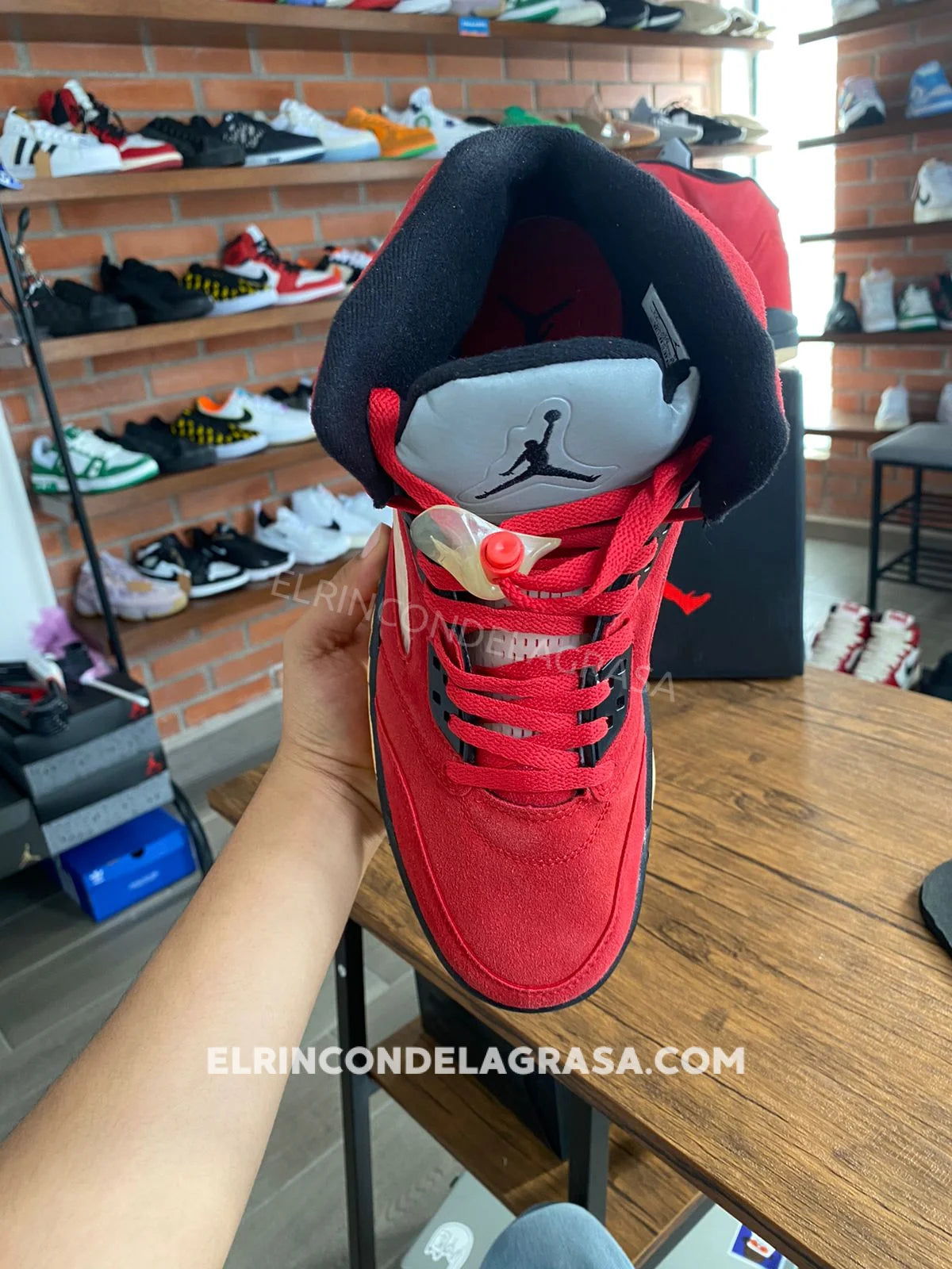 Jordan 5 Toro Bravo Sneakers