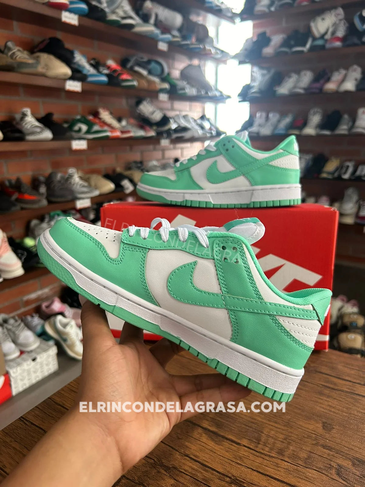 Nike Dunk Low Jade Sneakers