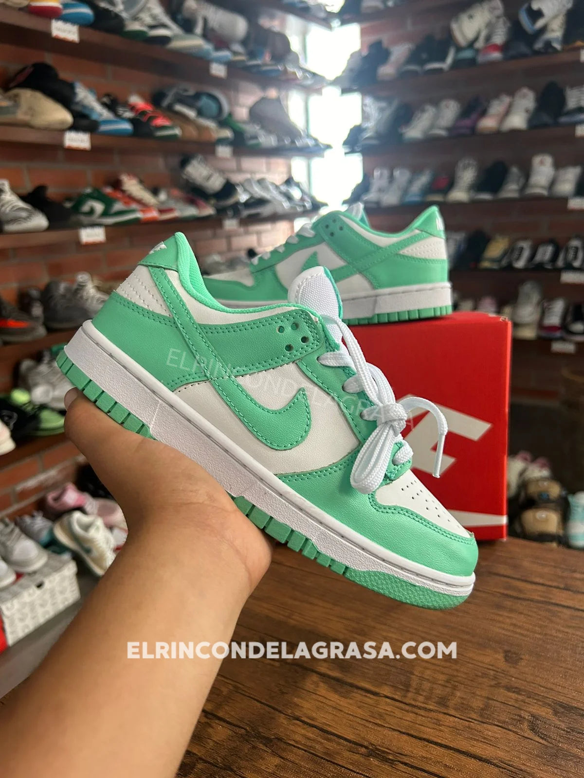 Nike Dunk Low Jade Sneakers