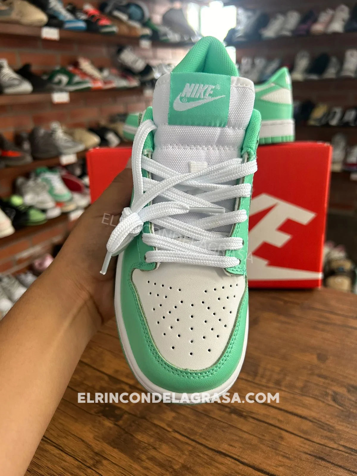Nike Dunk Low Jade Sneakers