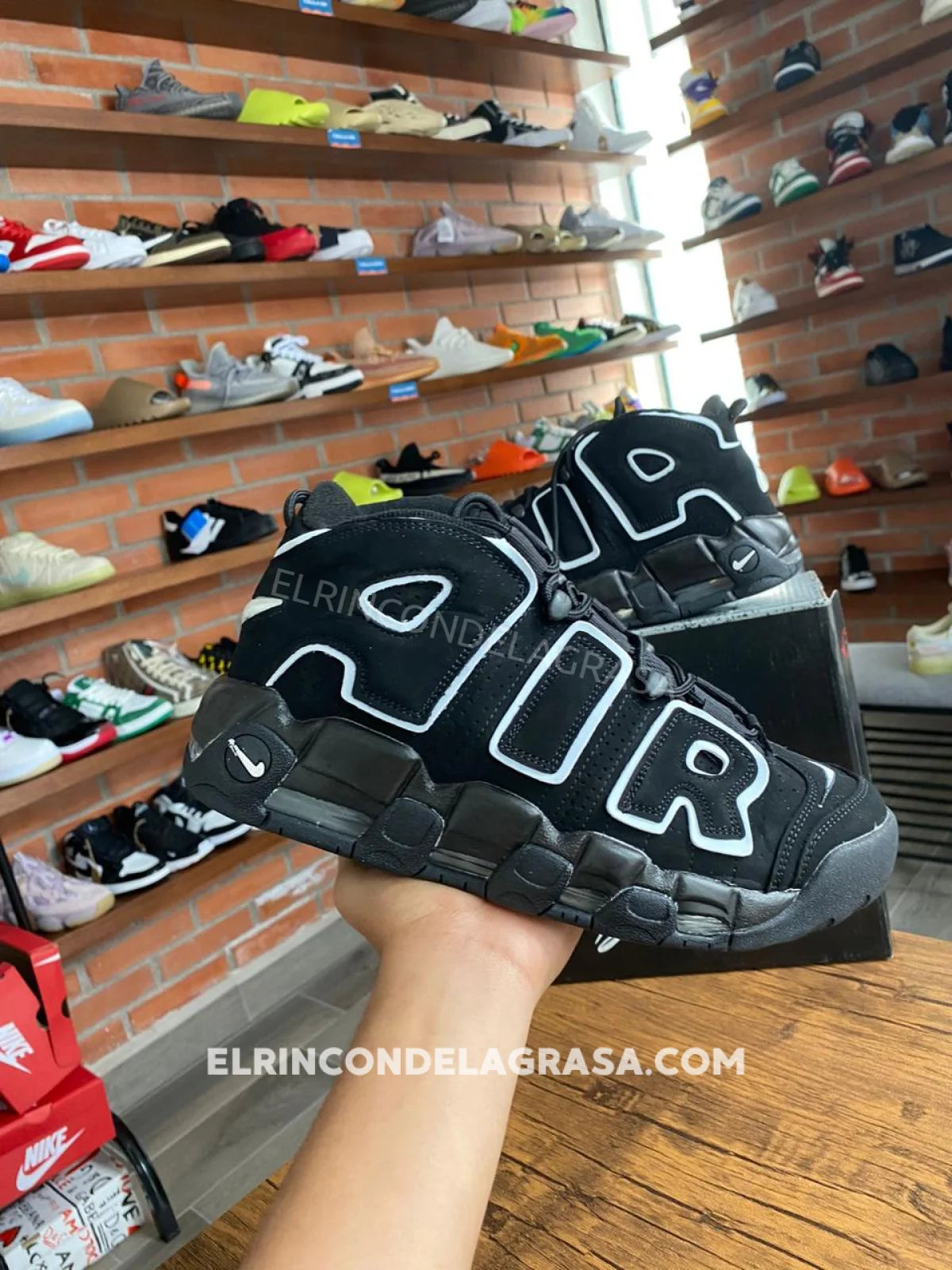 Pippen Negro Con Blanco Sneakers