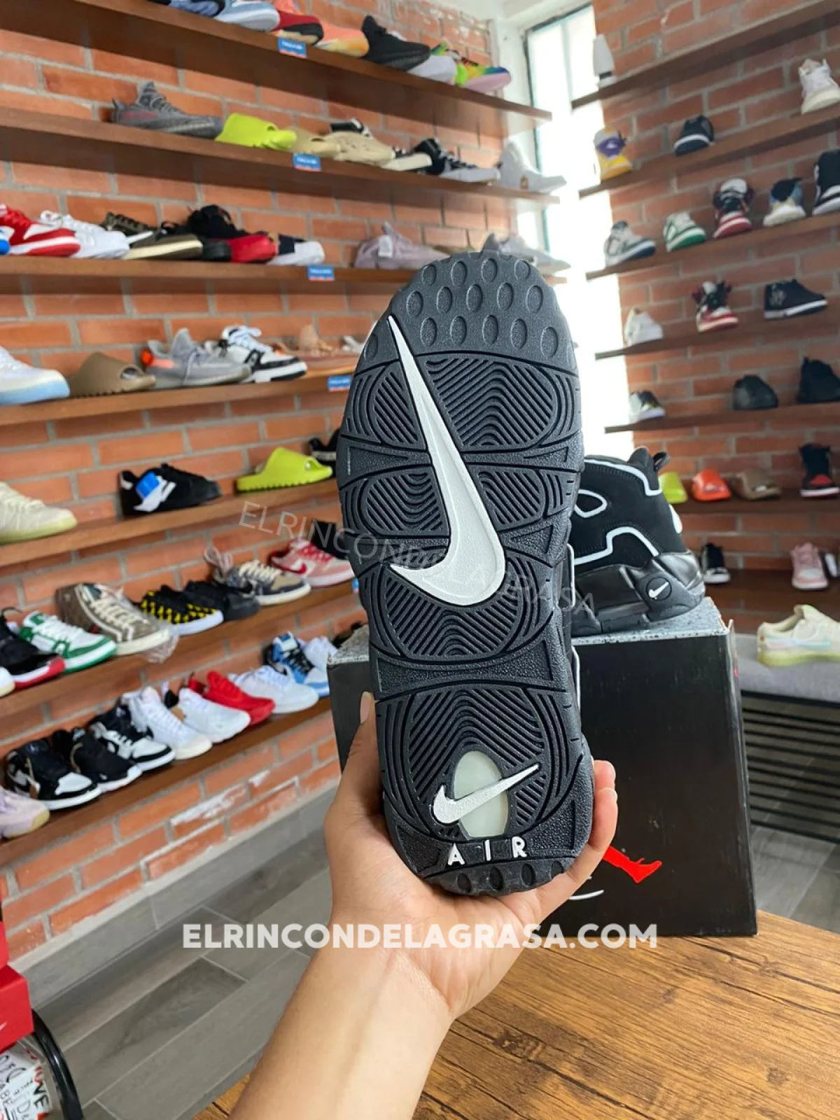 Pippen Negro Con Blanco Sneakers