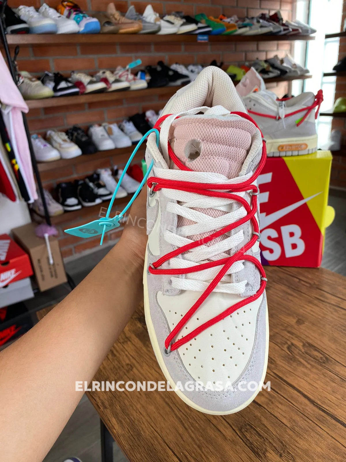 Sb Dunk Off White Sneakers