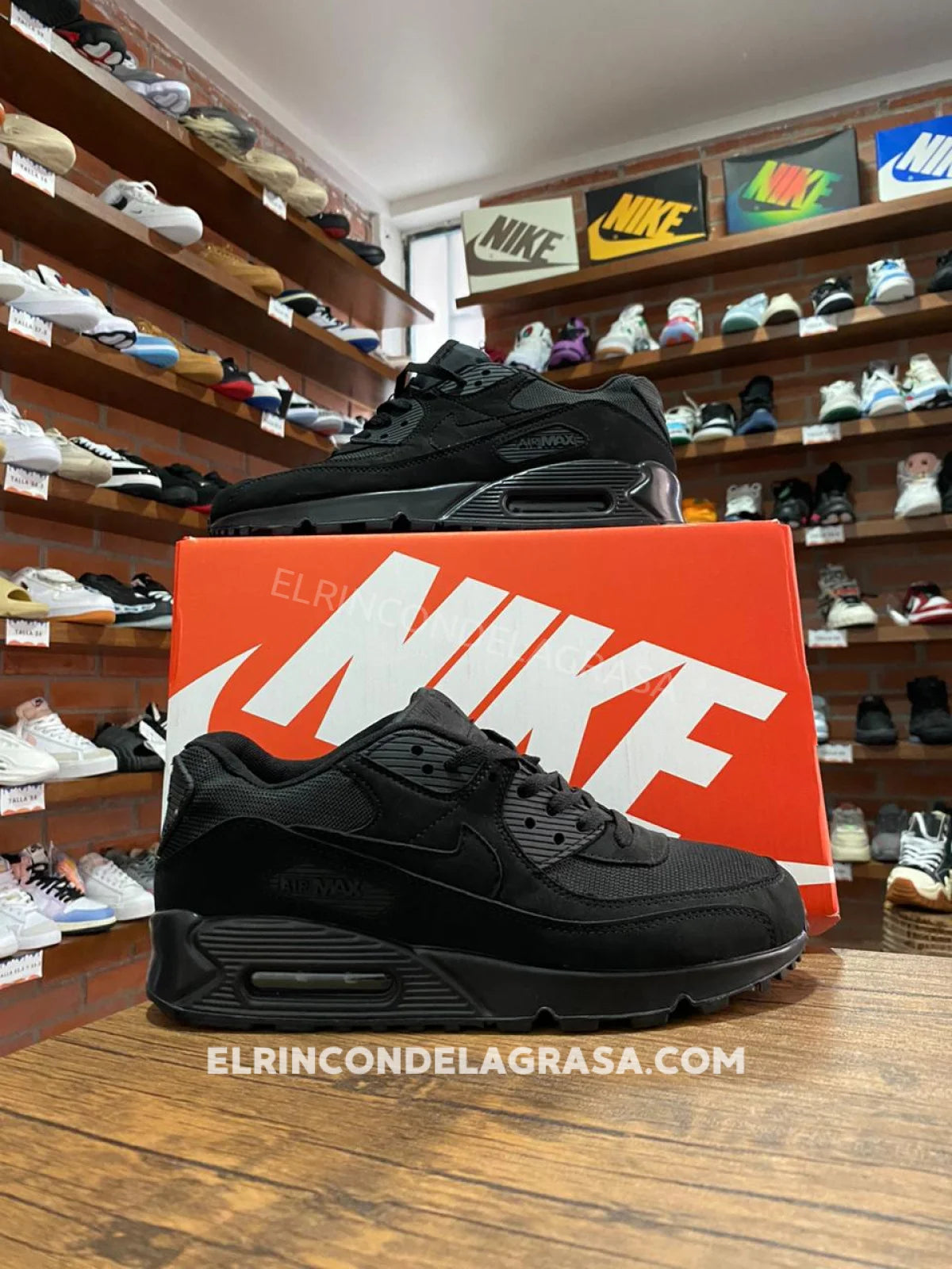 Air Max 90 Total Black Sneakers