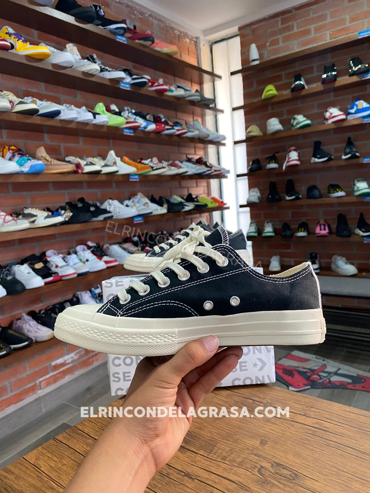 Converse Com Low Black Sneakers