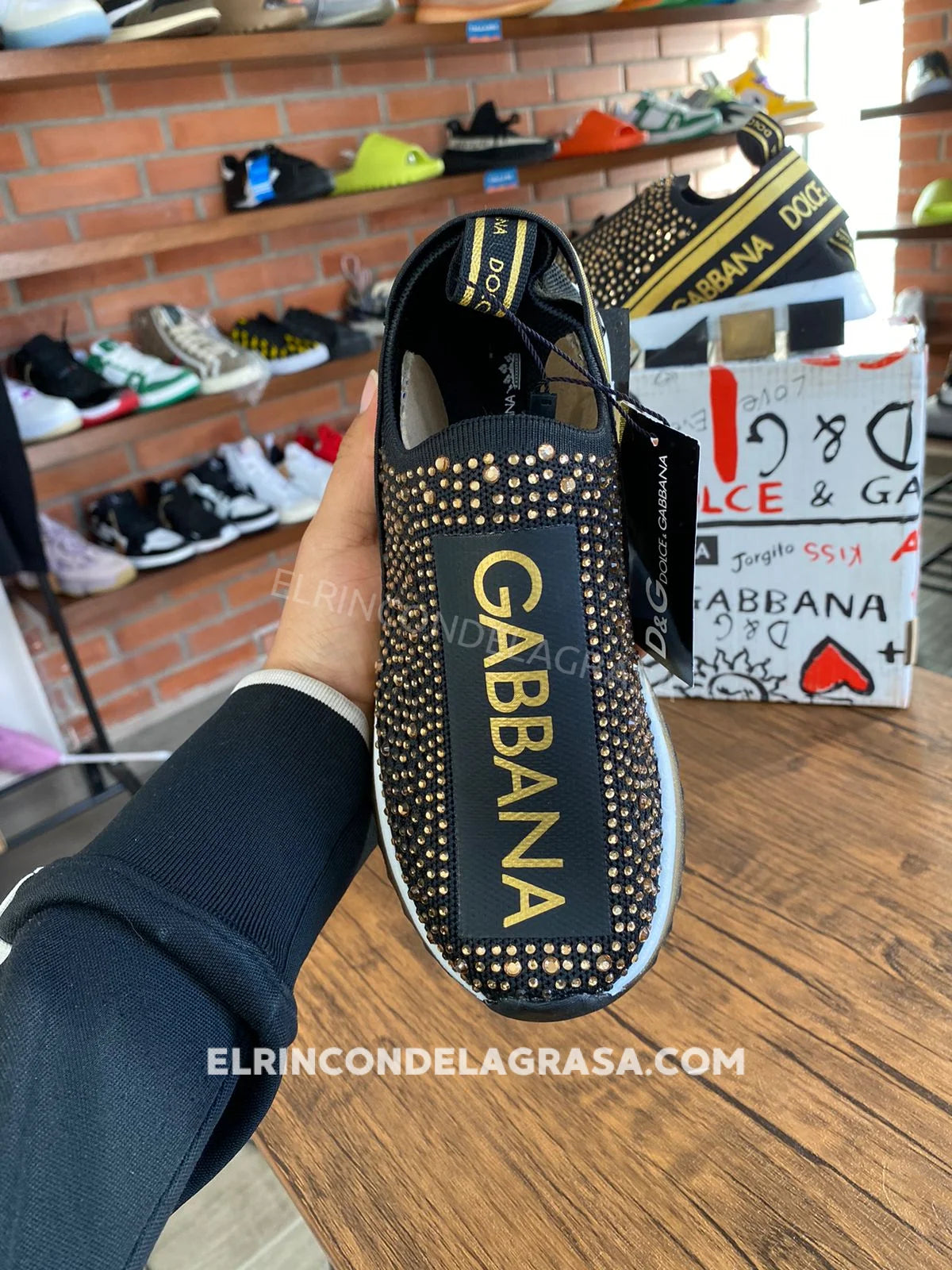 Dolce Gabbana Negro Con Lentejuelas Doradas Sneakers