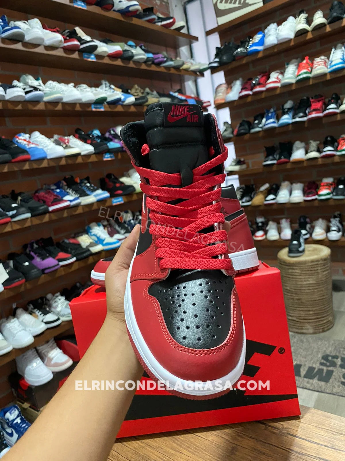 Jordan 1 Bred Reverse Sneakers