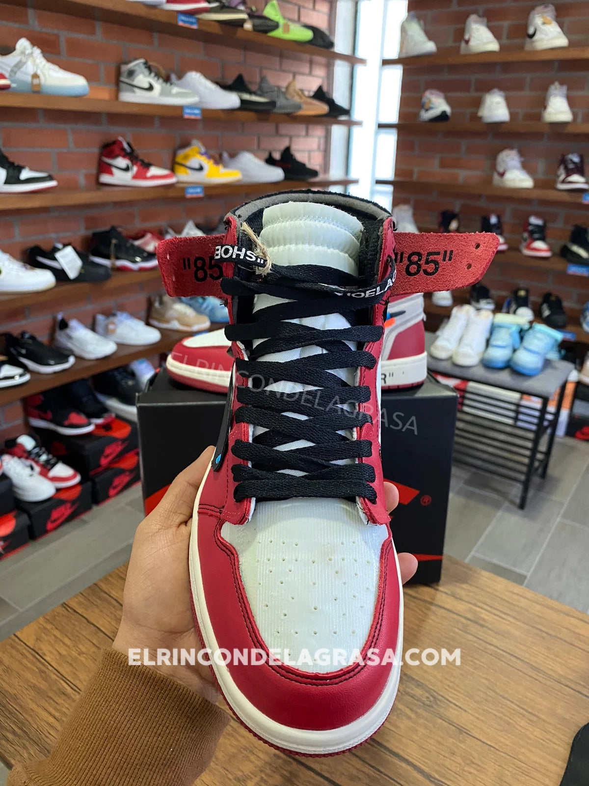 Jordan 1 Chicago Off White Sneakers