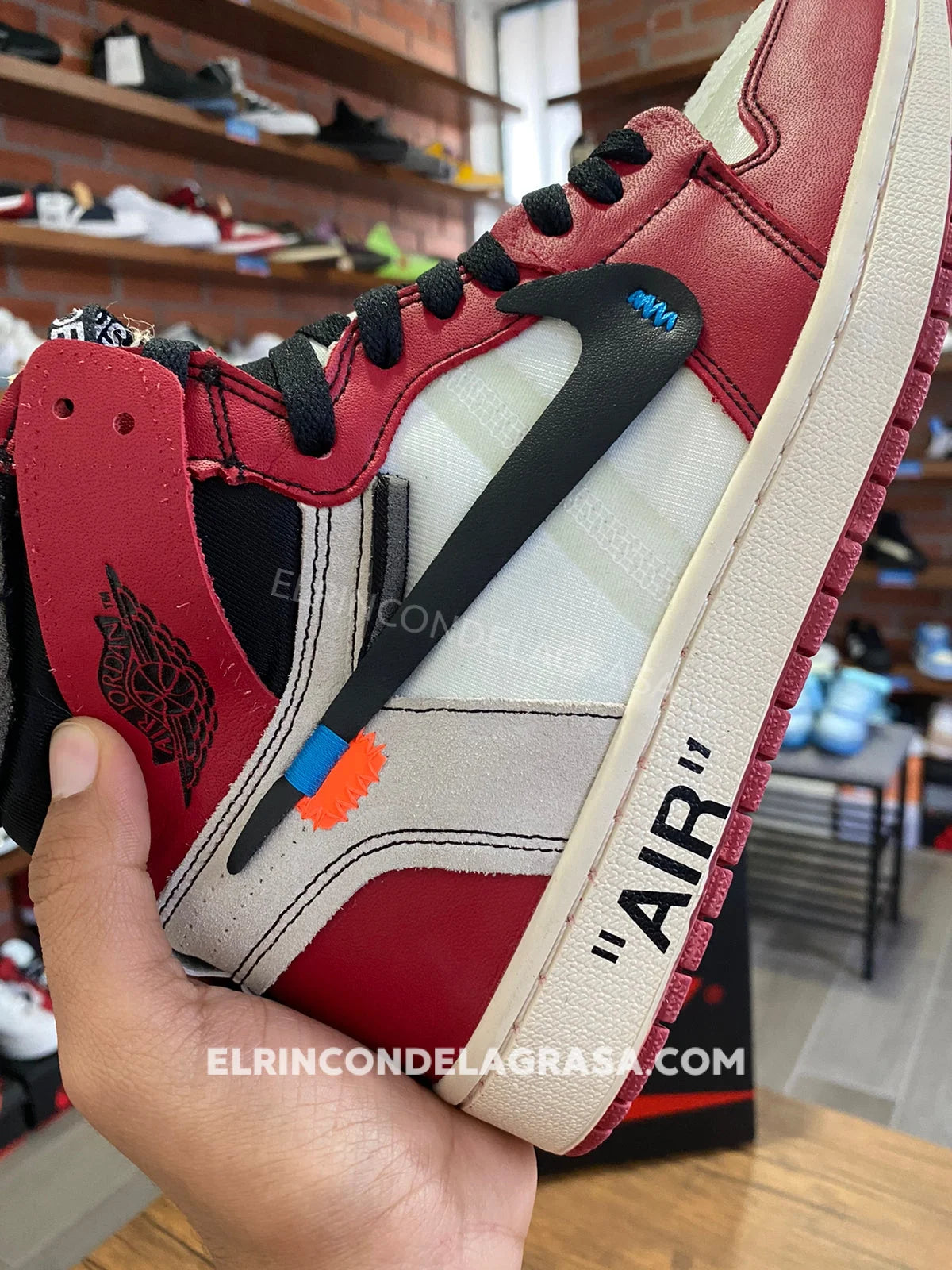 Jordan 1 Chicago Off White Sneakers