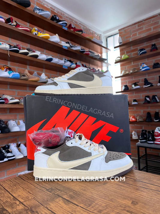 Jordan 1 Low Travis Mocka Sneakers