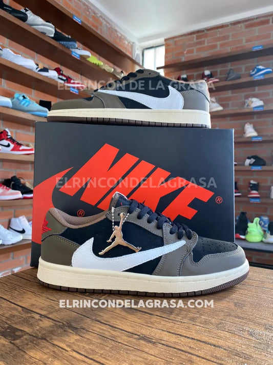 Jordan 1 Low Travis Scott Sneakers