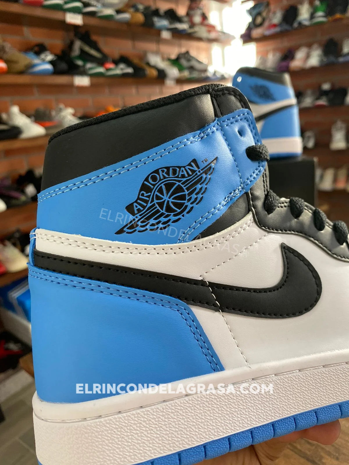 Jordan 1 Unc Toe Sneakers