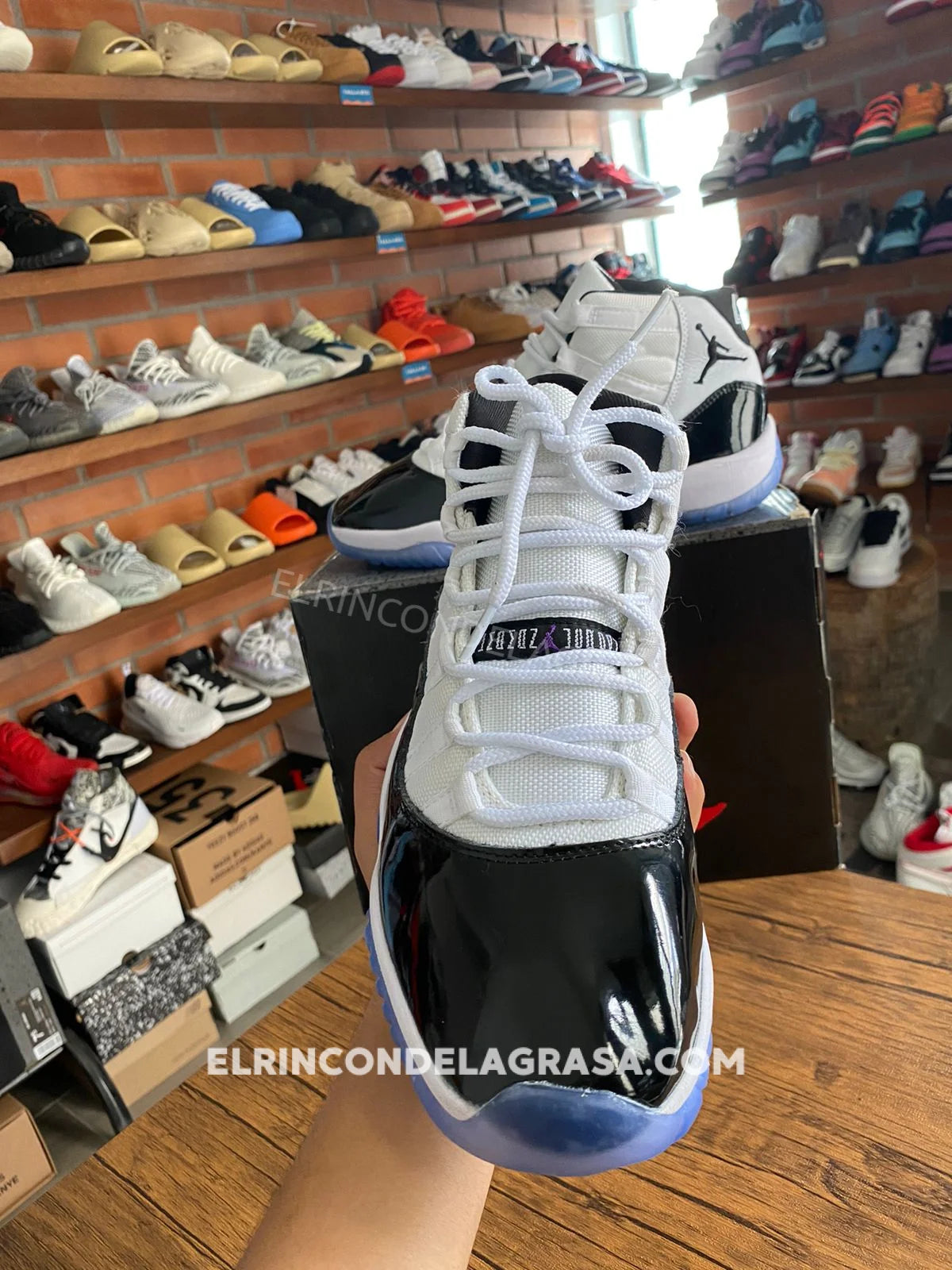 Jordan 11 Concord Sneakers