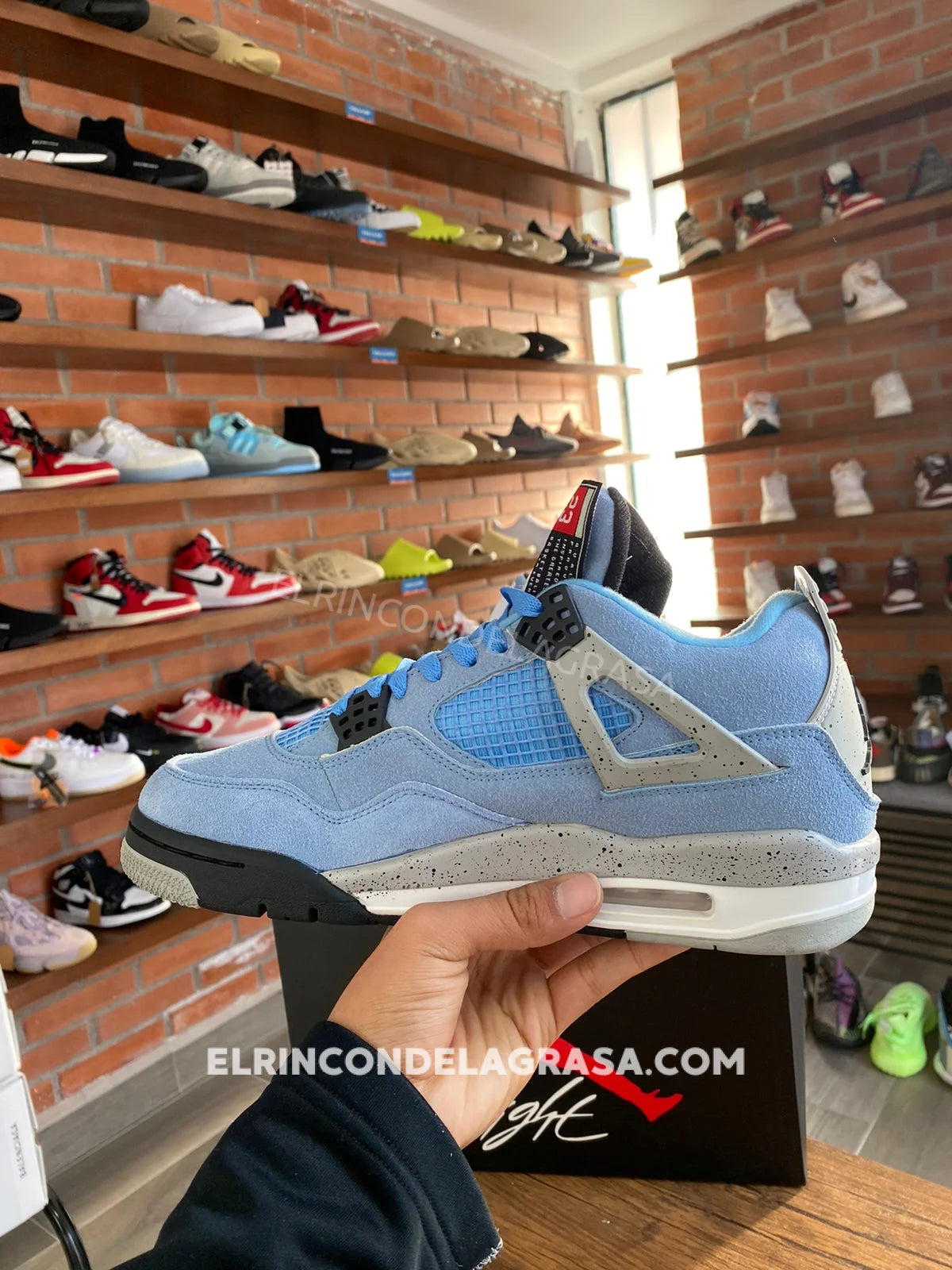 Jordan 4 Unc Sneakers