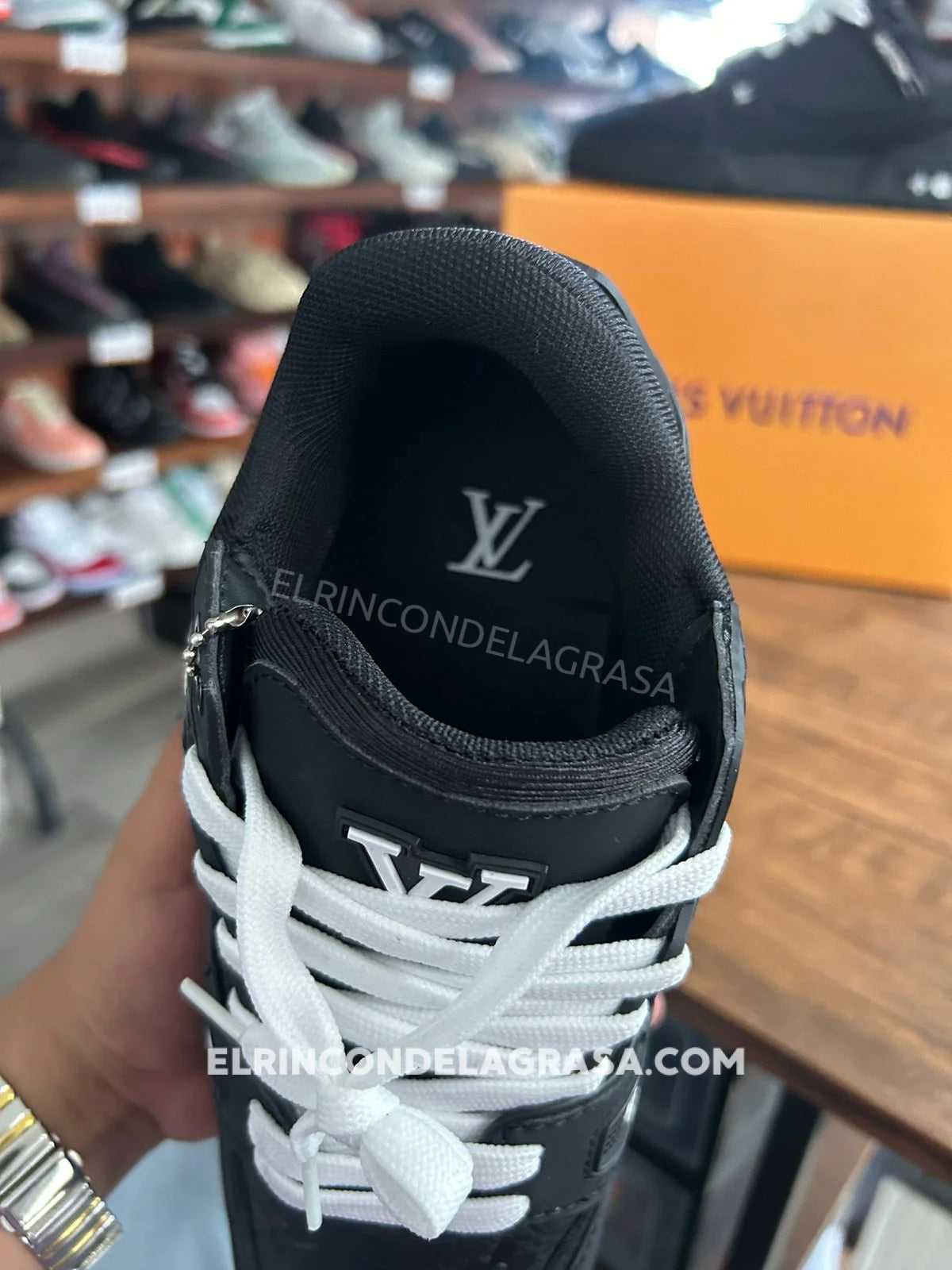 Loui Vuitton Trainer Total Black Sneakers