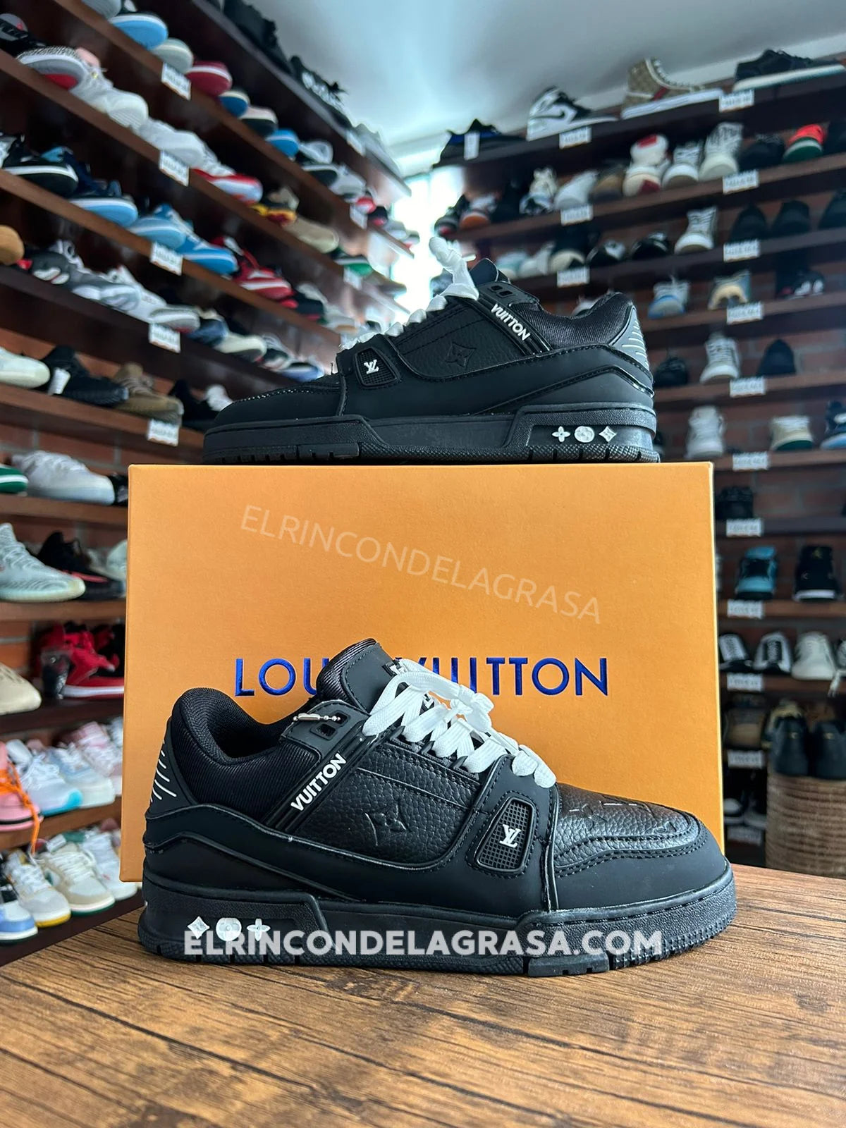 Loui Vuitton Trainer Total Black Sneakers