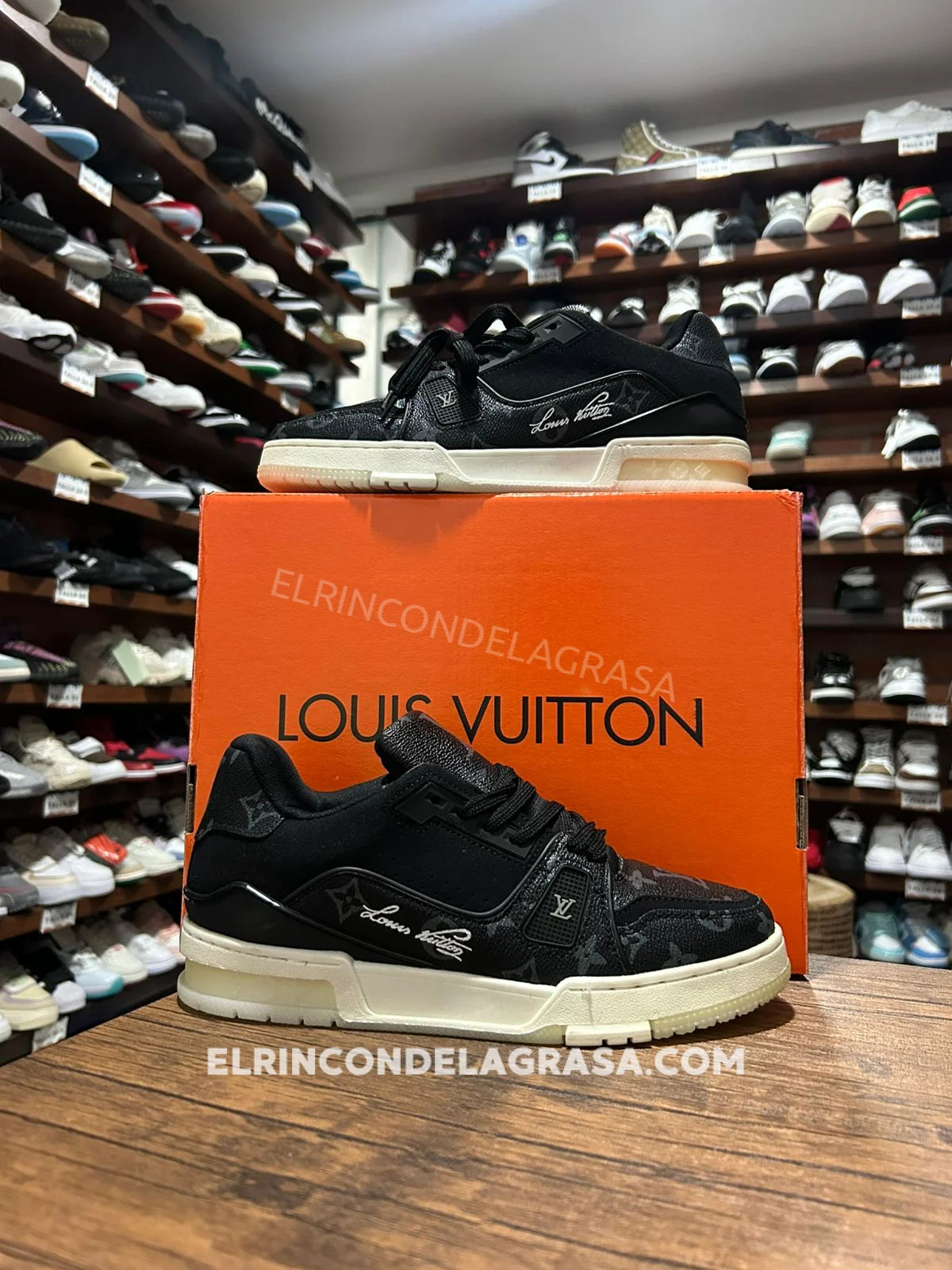 Louis Vuitton Trainner Monogram Sneakers