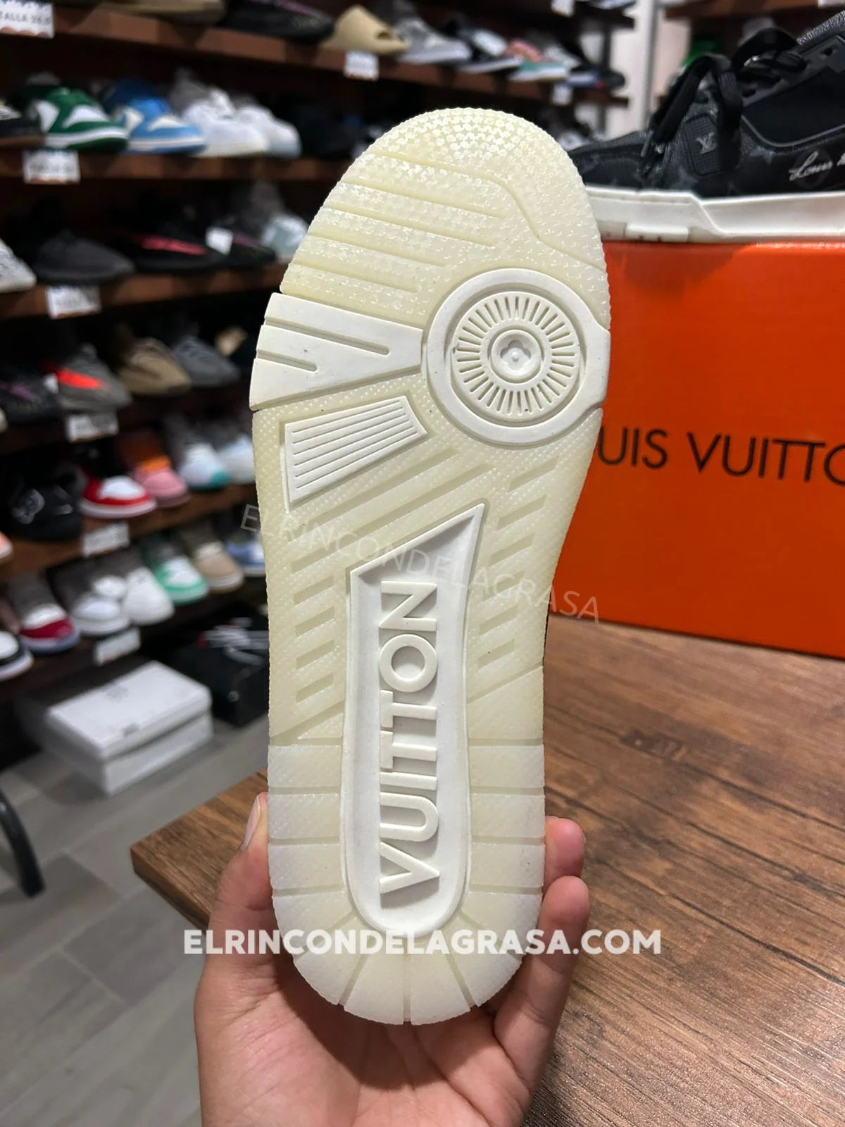 Louis Vuitton Trainner Monogram Sneakers