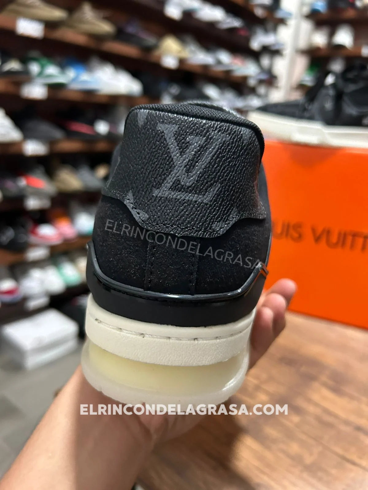 Louis Vuitton Trainner Monogram Sneakers