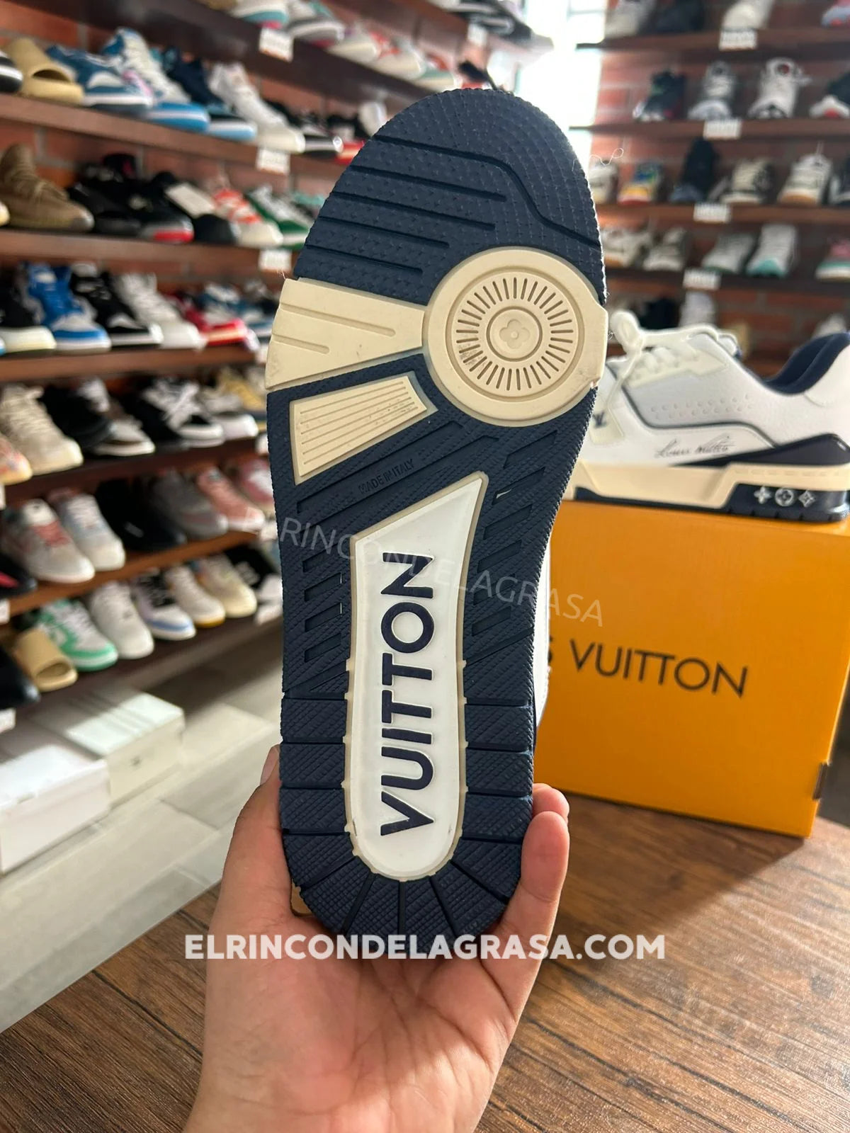 Louis Vuitton Trainner White Marine Sneakers