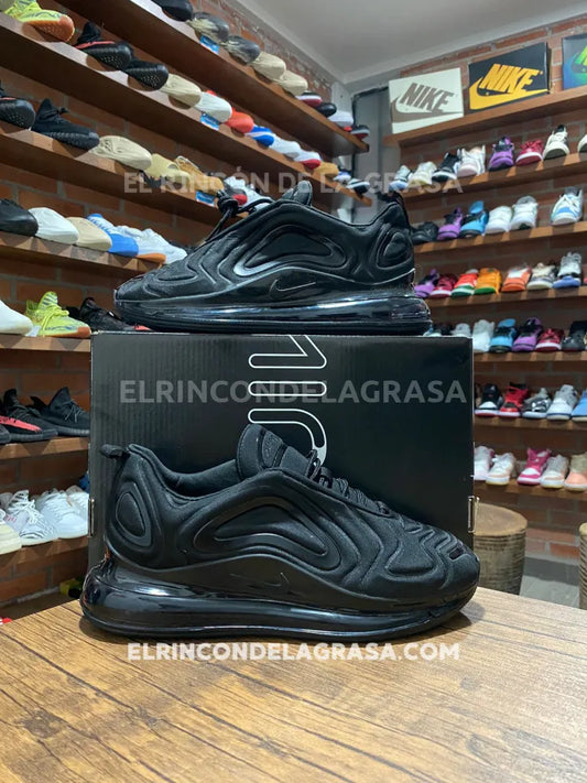 Nike Air Max 720 Negros Sneakers