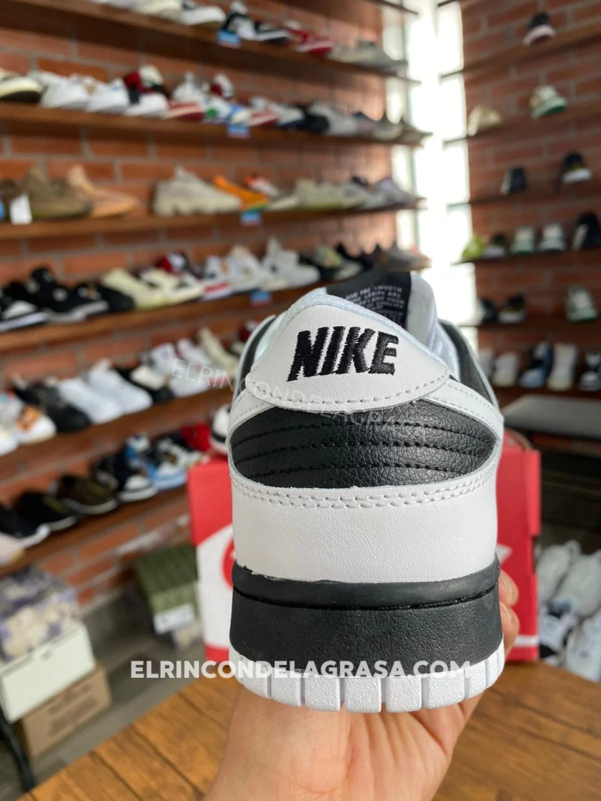 Sb Dunk Panda Reverse Sneakers