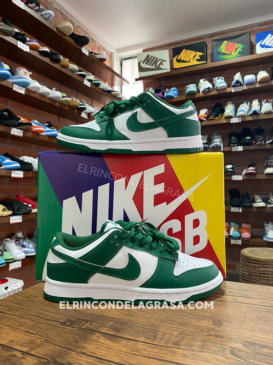 Sb Dunk Pine And Green Sneakers