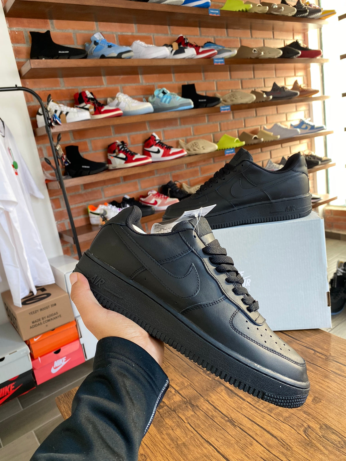 Air Force One Black Clasico